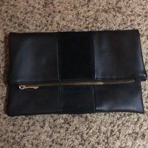 BP Black Clutch